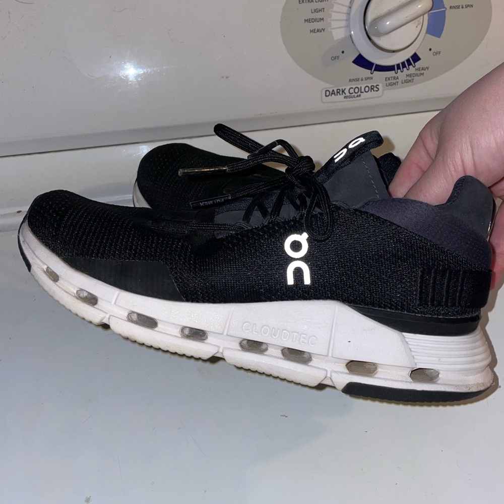 On Running Women’s Black Athletic Shoes